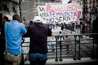 Feministes a plaça del Sol. Font Bloc Cicatrices Transgenicas Feministes a plaça del Sol. Font Bloc Cicatrices Transgenicas