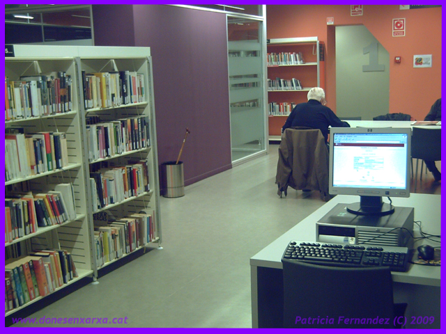 El catÃ leg de la biblioteca es pot consultar de manera online a Internet