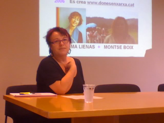 La periodista Montserrat Boix, una de les fundadores de Dones en Xarxa, va estar present a la xerrada La periodista Montserrat Boix, una de les fundadores de Dones en Xarxa, va estar present a la xerrada